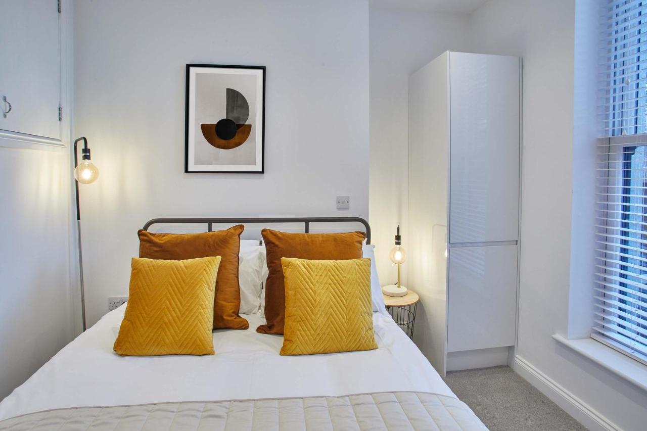 Host & Stay - Apartment One, Hudsons Yard House Whitby Bagian luar foto