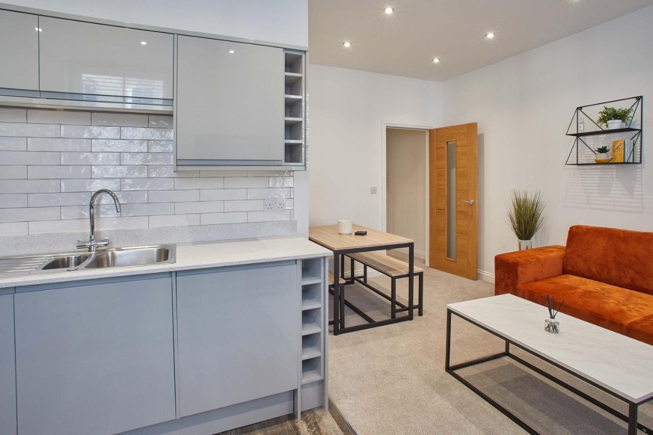 Host & Stay - Apartment One, Hudsons Yard House Whitby Bagian luar foto