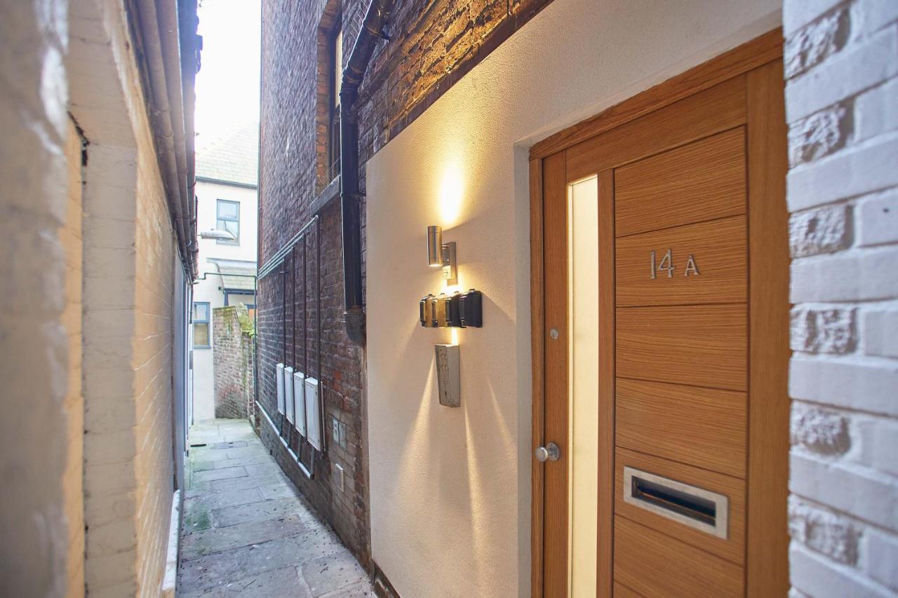 Host & Stay - Apartment One, Hudsons Yard House Whitby Bagian luar foto