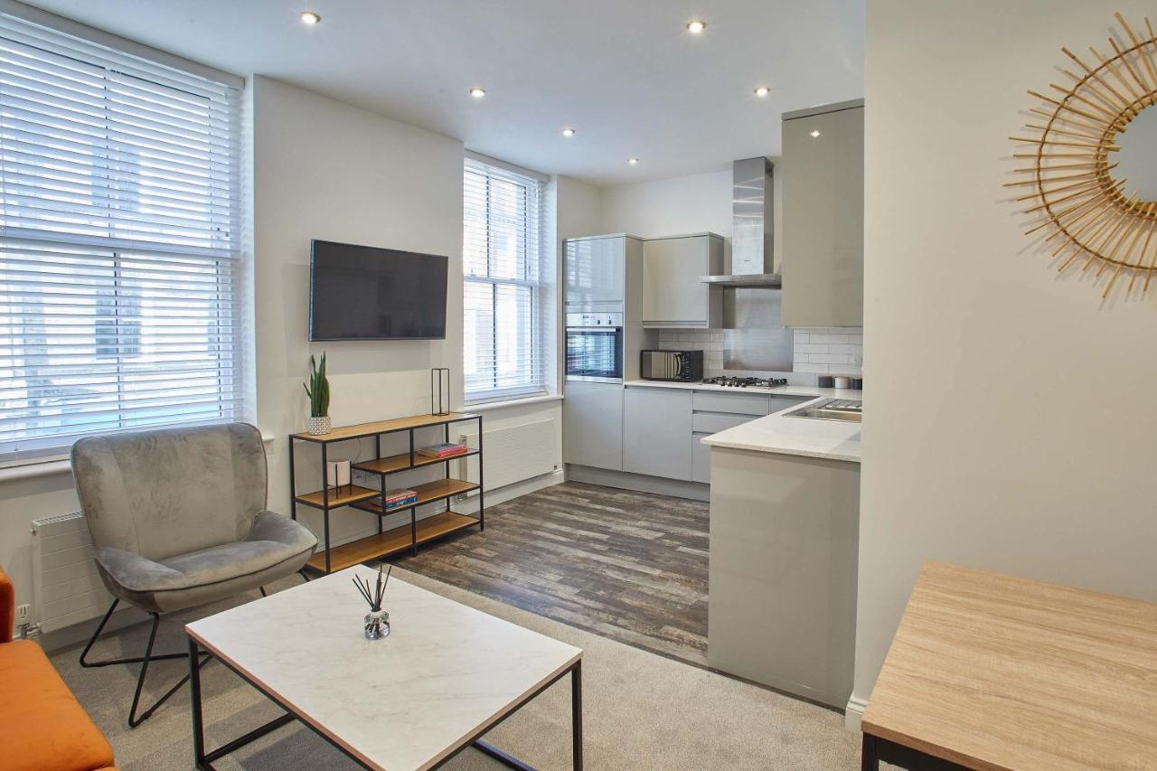 Host & Stay - Apartment One, Hudsons Yard House Whitby Bagian luar foto